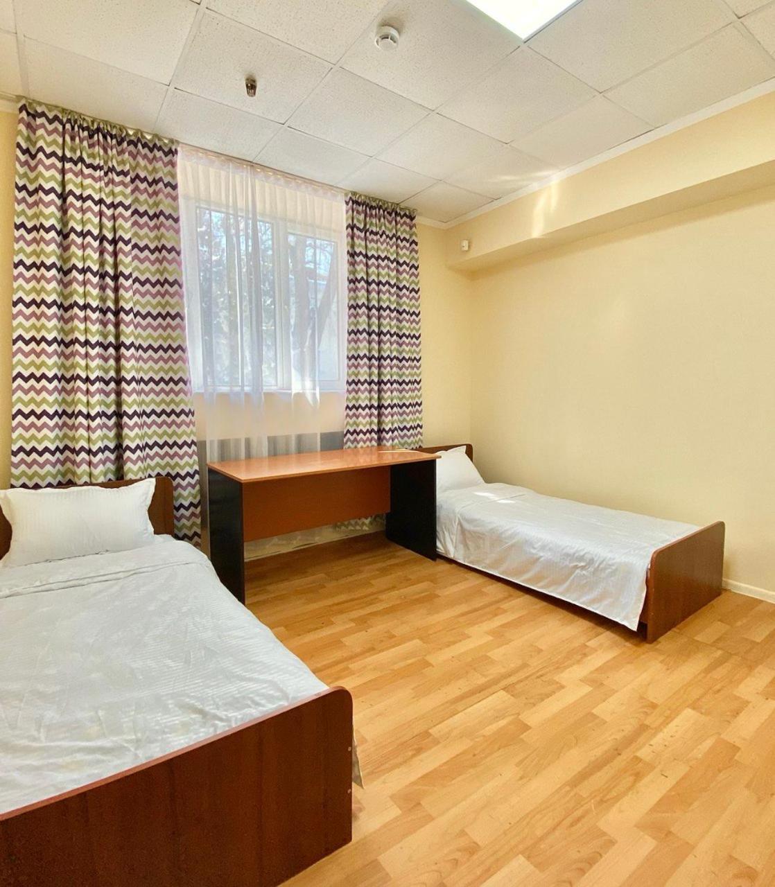Alma-Ata Hostel Buitenkant foto