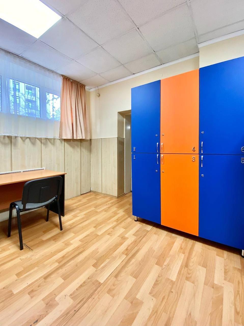 Alma-Ata Hostel Buitenkant foto