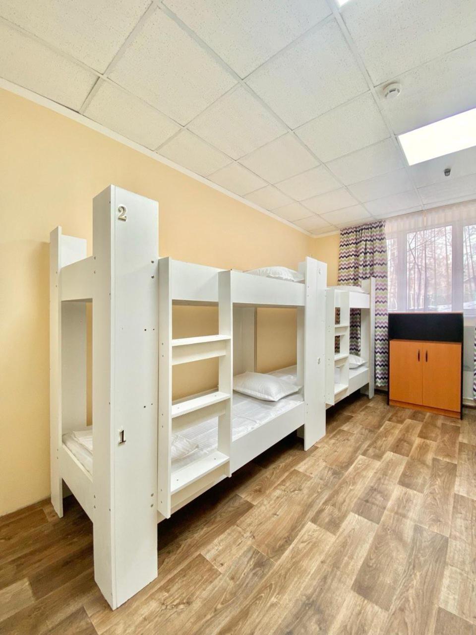 Alma-Ata Hostel Buitenkant foto
